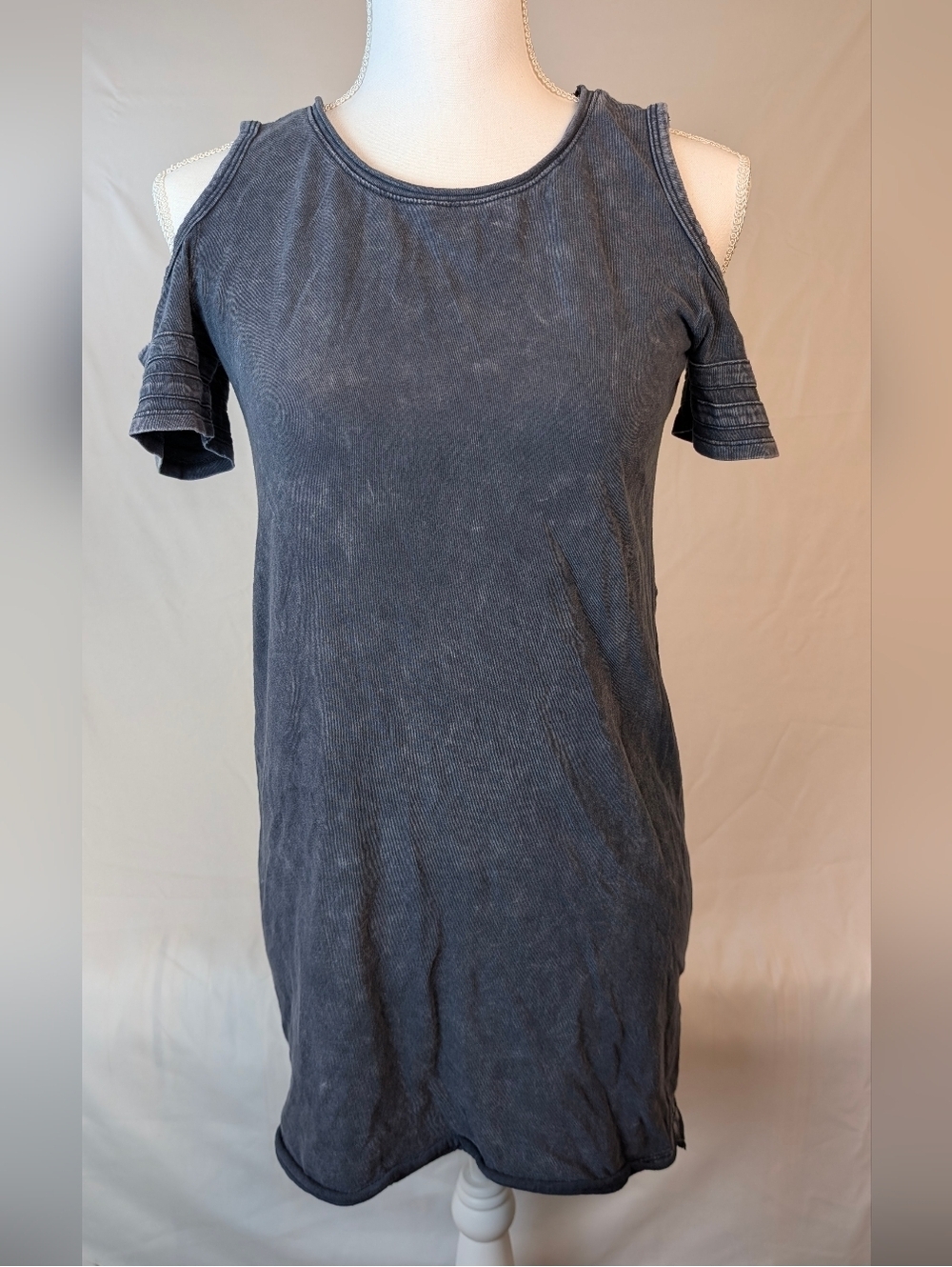 Hollister Size XS Cold Shoulder Distressed T Shirt Dress Navy Blue